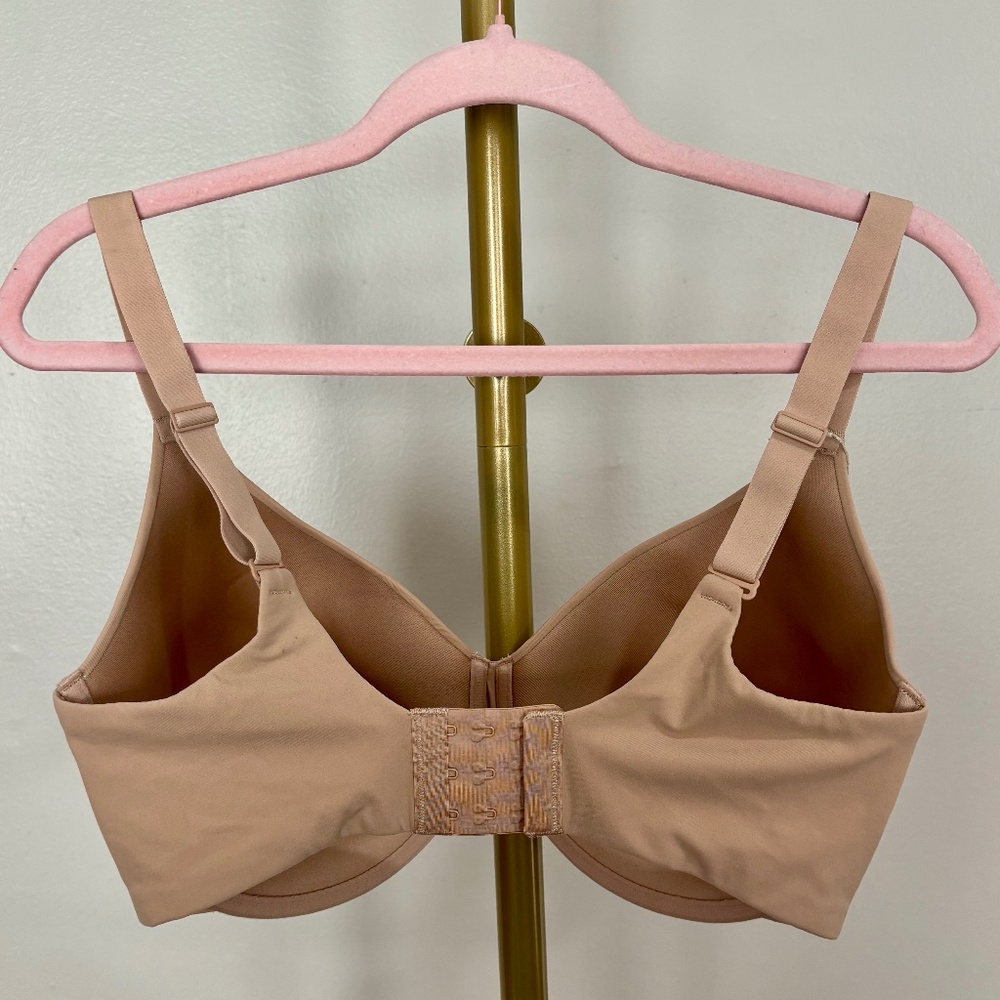 NWT – SKIMS (Size 36DDDD) Fits Everybody T-Shirt Bra – Clay - Picture 3 of 4